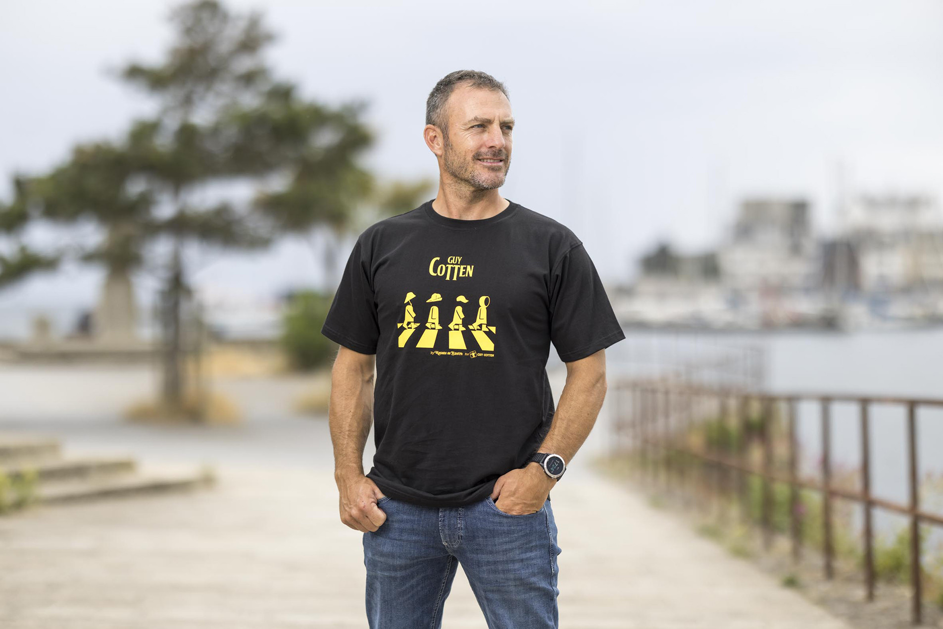 T-shirt « Passage Bonhommes » noir Guy Cotten – Image 2